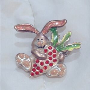 Vintage Easter brooch signed AJMC carrot rinstones